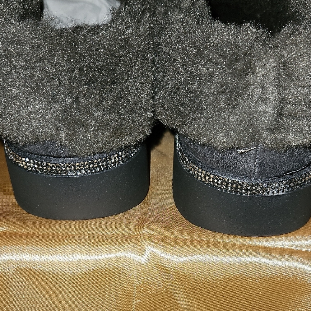 Joy Mangano Gray Women's Slippers - Picture 2 of 6
